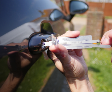 car locksmith brighton opening a car door lock